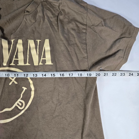 Nirvana Graphic T Shirt Gildan Brown Smiley Face Cropped Top V Neck Tee‎ Grunge - Picture 8 of 9